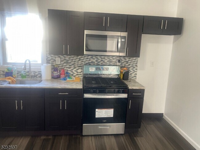 Building Photo - 109 Berkshire Pl