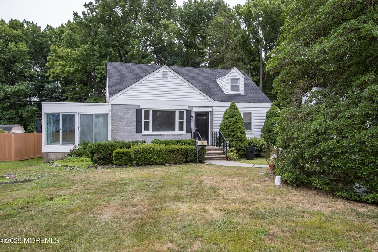 Foto principal - 65 Little Silver Pkwy