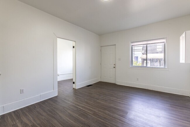 Foto del edificio - 974 Manton Wy