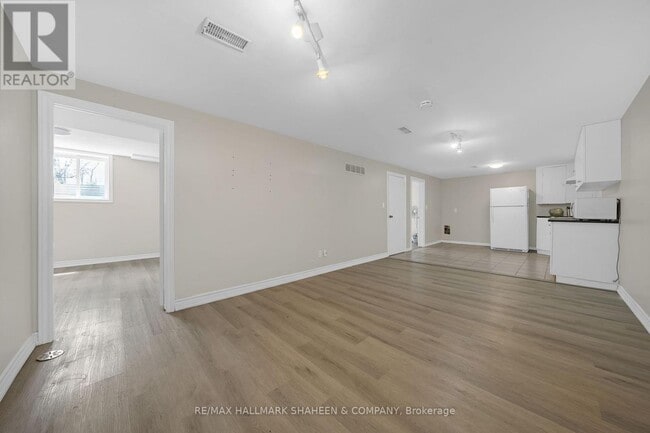 Building Photo - 769 Tennyson Ave
