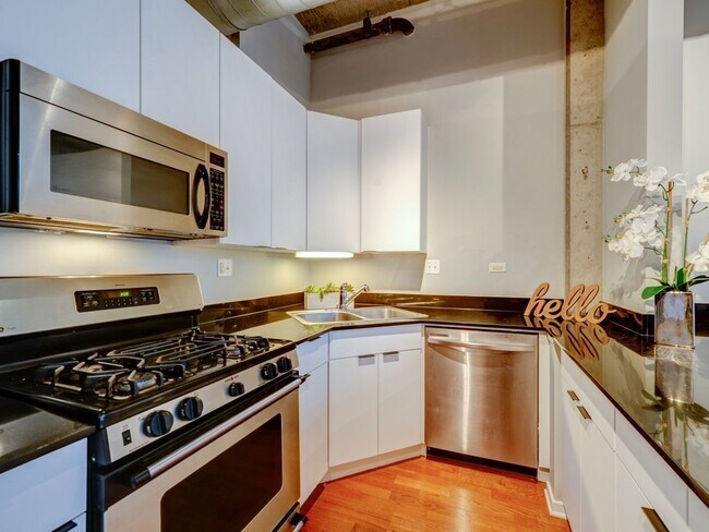 Foto del edificio - 900 N Kingsbury St