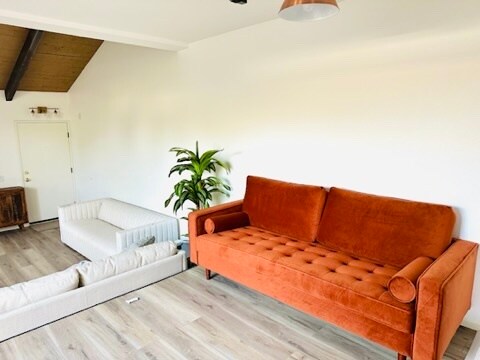 Foto del edificio - 10444 Canoga Ave