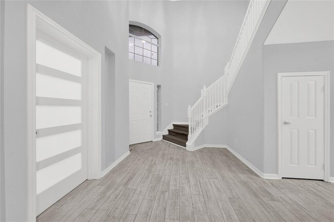 Foto del edificio - 15834 Mountain Mist Trail