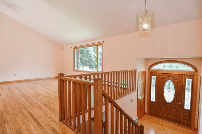 Building Photo - 238 Walnut Tree Hill Rd