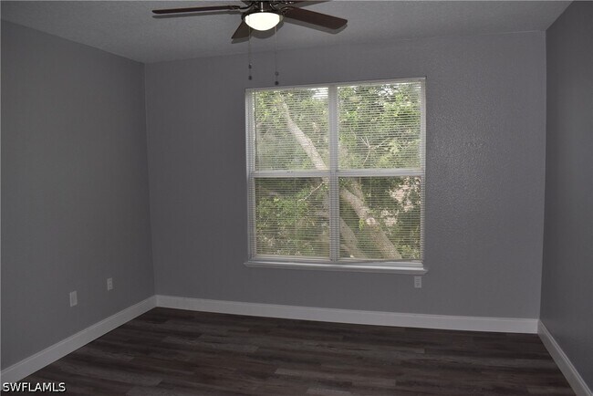 Building Photo - 11561 Villa Grand