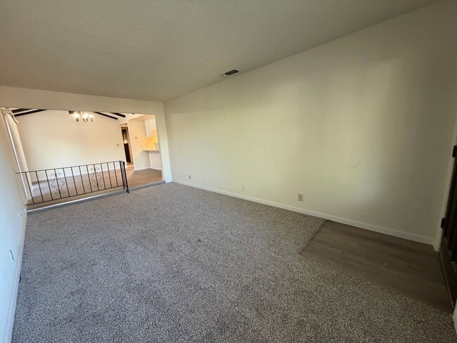 Building Photo - Fully Renovated 2-Bedroom Home with Spacious Layout in Prime Fair Oaks Location