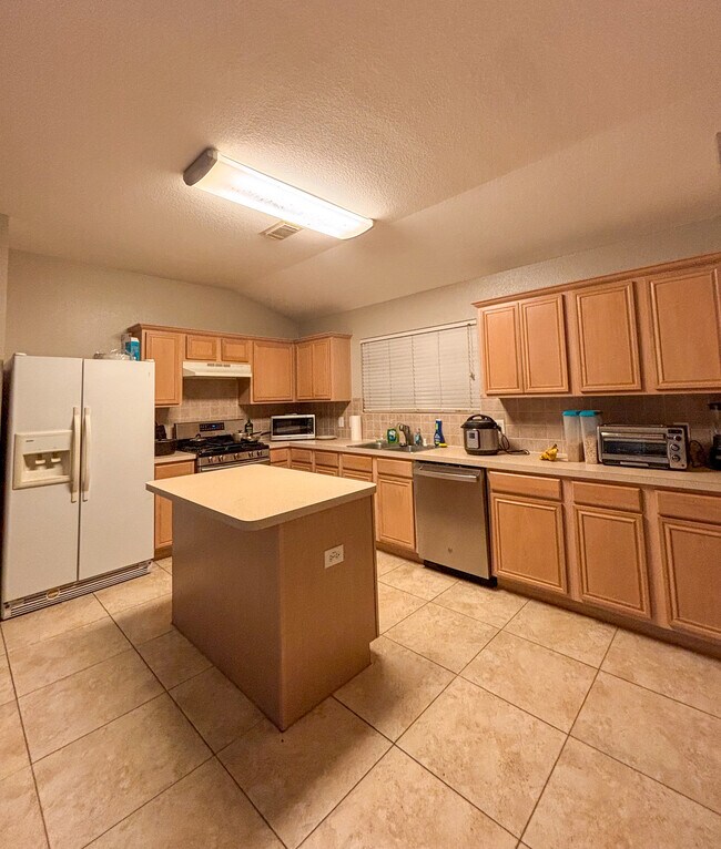 Cocina - 521 Small Cedar Dr