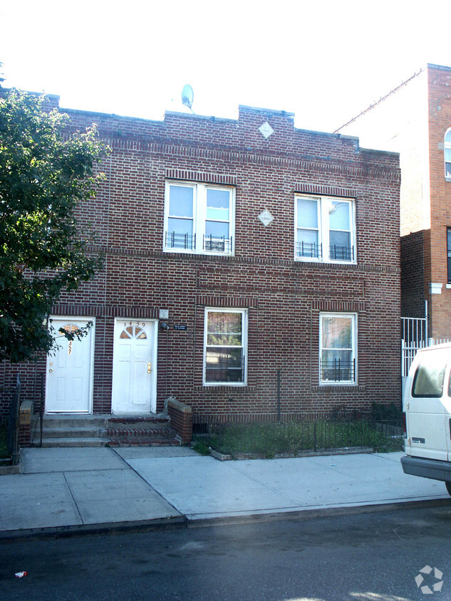 Foto principal - 1459 Leland Ave