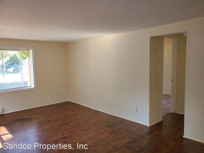 Building Photo - 5 br, 1.5 bath House - 5836 S Stevens St