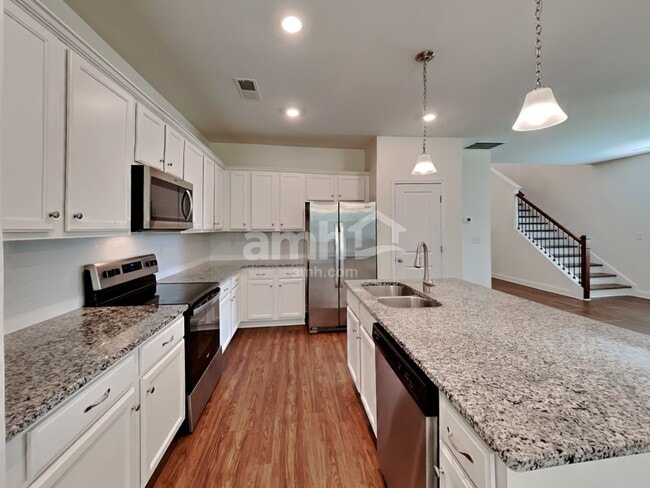 Building Photo - 139 Willowbrook Dr