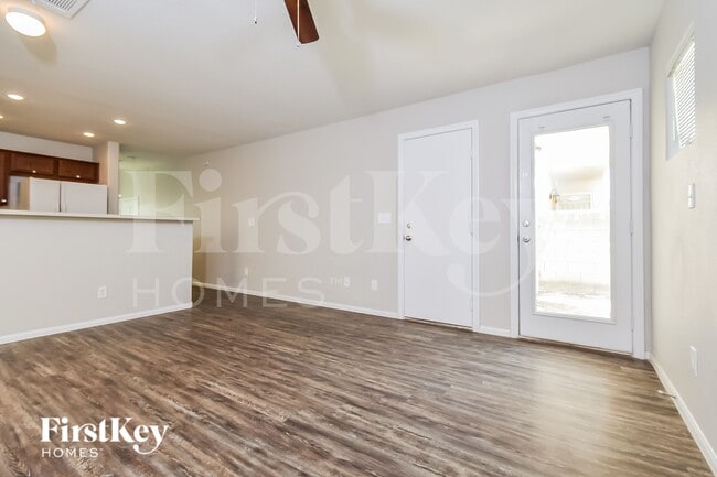 Foto del edificio - 4047 Morning Peace St