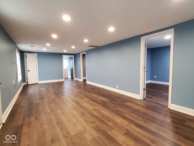 Foto del edificio - 3114 E Murry St