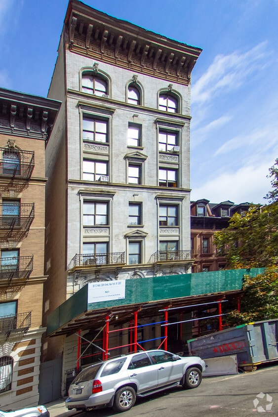 Building Photo - 69 W 130th St