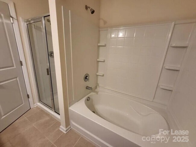 Foto del edificio - 15248 Wrights Crossing Dr