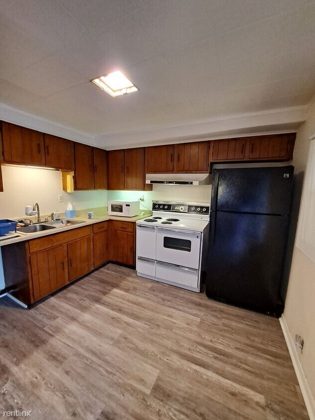 Primary Photo - 3 br, 1 bath House - 331 Sycamore Rd