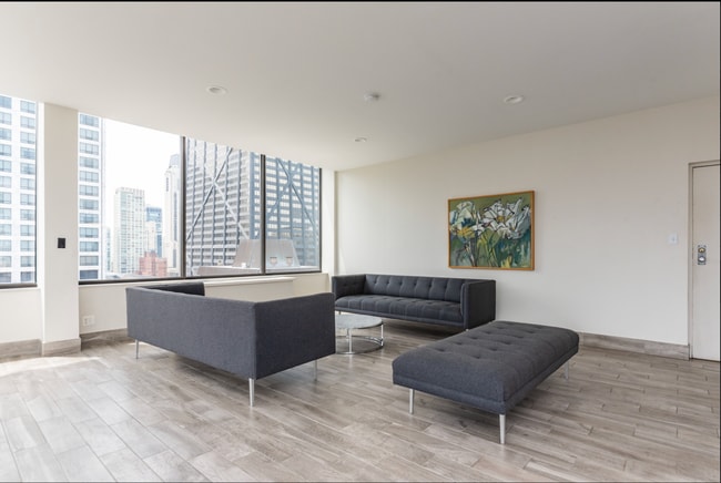 Building Photo - 222 E Pearson St