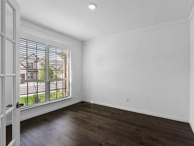Building Photo - Open Concept Family Dream Home in Leander