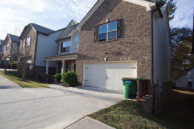 Building Photo - 6469 Panasa Ct