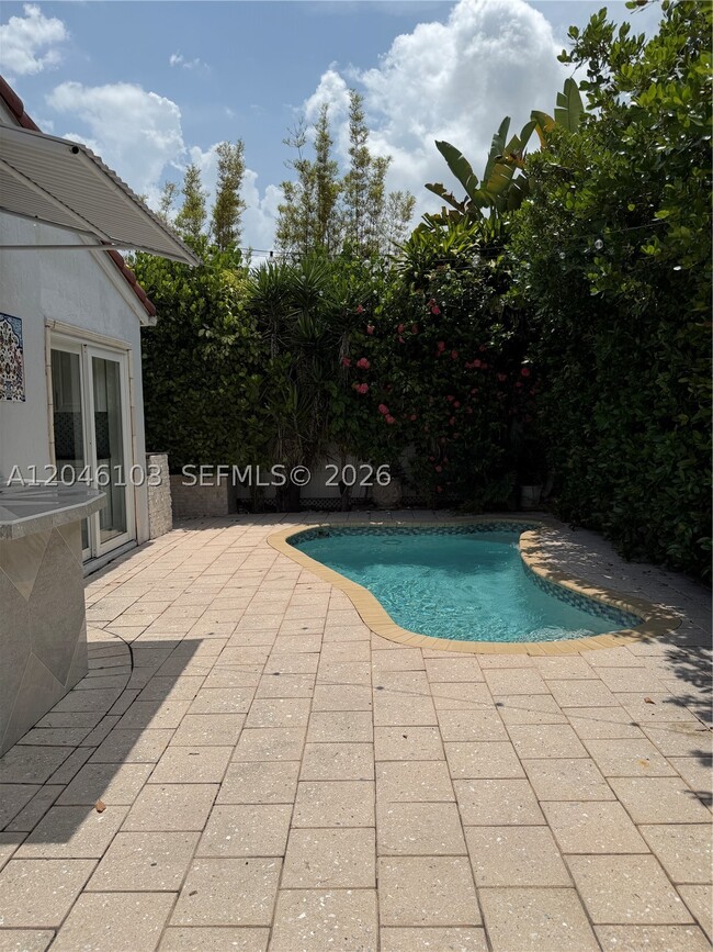 Building Photo - 616 SW 88th Pl E