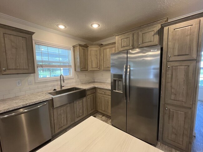 Foto del edificio - 165 Millwood Rd