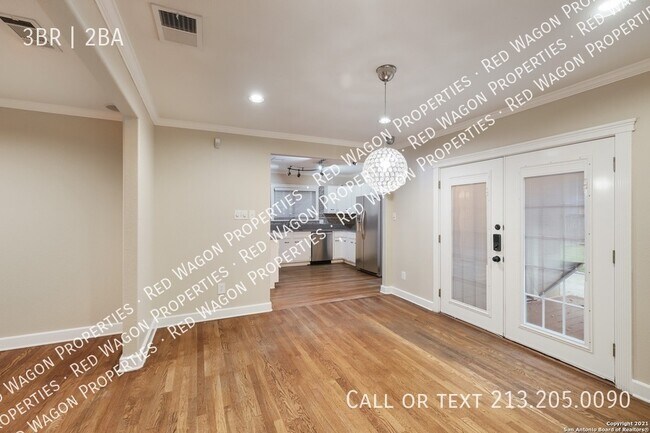 Building Photo - 167 E Edgewood Pl