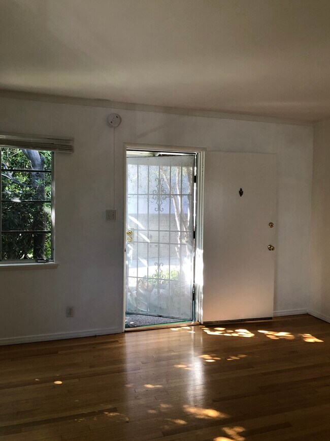 VIEW TO FRONT DOOR - 1748 Malcolm Ave