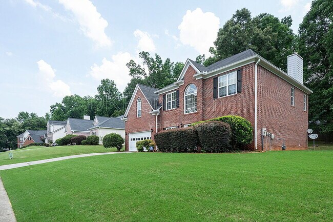 Photo - 1540 Hampton Hollow Dr House