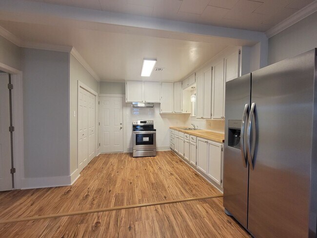 Foto del edificio - 3 Bed/2 Bath House