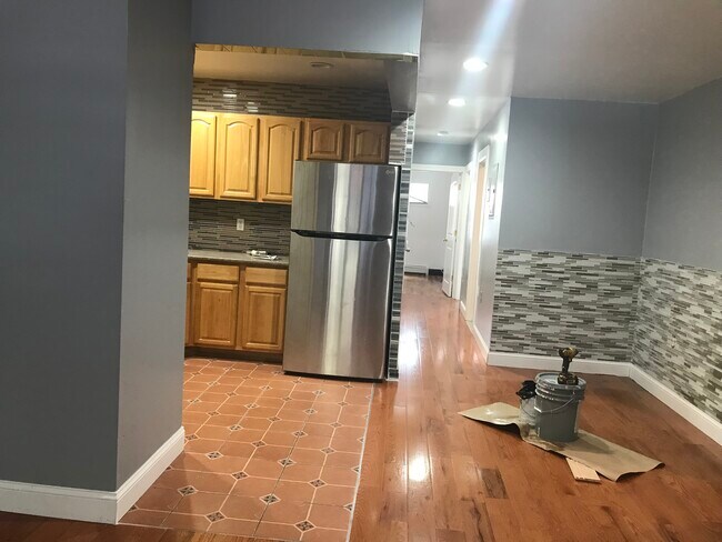 Building Photo - 662 Barretto St