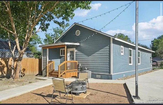 Foto del edificio - 1006 Center St