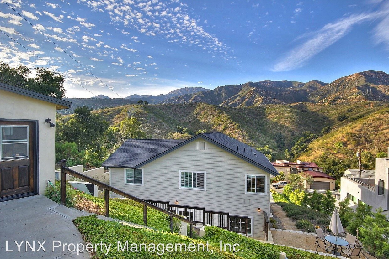 Foto principal - 305 Sherman Rd