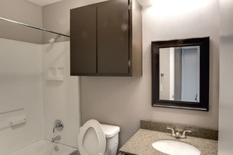 Building Photo - Oxford Oaks Apartments