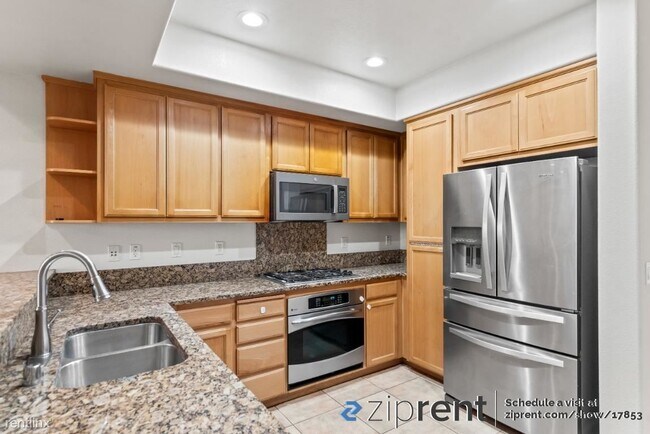 Building Photo - 3 br, 3 bath Townhome - 2112 Sheffield Dri...