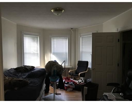 Primary Photo - 34 Irving St