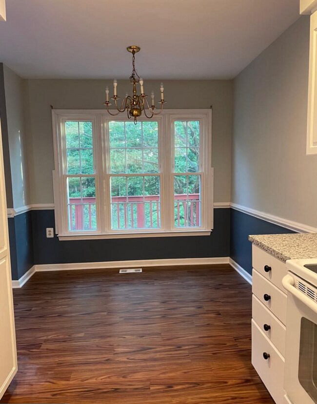 Building Photo - 8048 Hilliard Dr