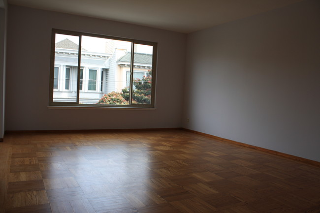 Building Photo - 36 Oakwood St