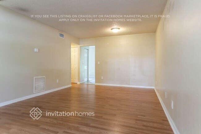 Foto del edificio - 3101 Sandspur Dr
