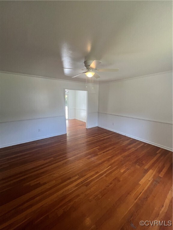 Building Photo - 3504 Sussex Dr