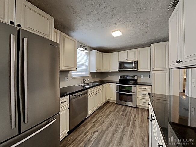 Building Photo - 1218 Melvin Dr