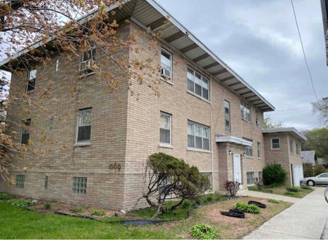 Building Photo - 1069 Burnham Ave