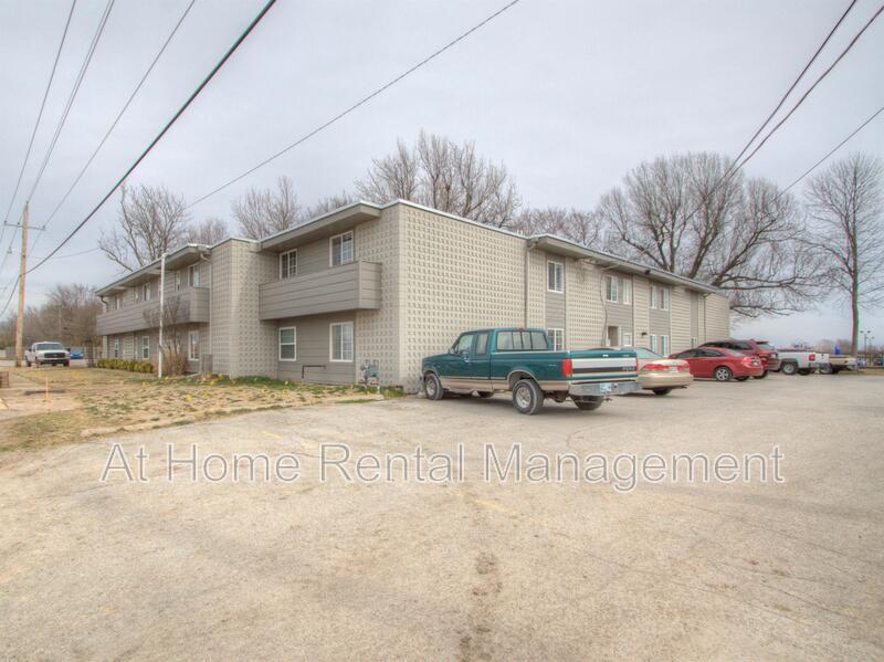 Primary Photo - 109 S. 9th St.,
