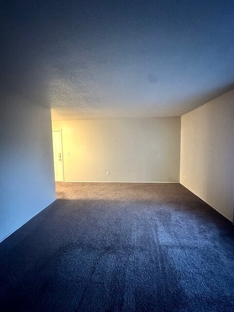 Building Photo - 1-Bedroom Apartment, Upstairs, Near Transportation