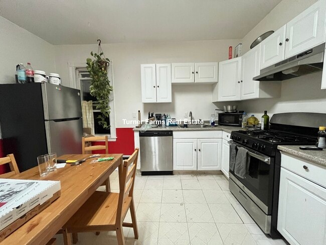 Foto del edificio - 168 Hillside St