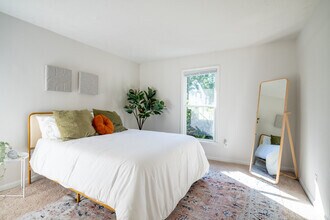 2BD, 2BA - 1,030SF - Dwell @ 750