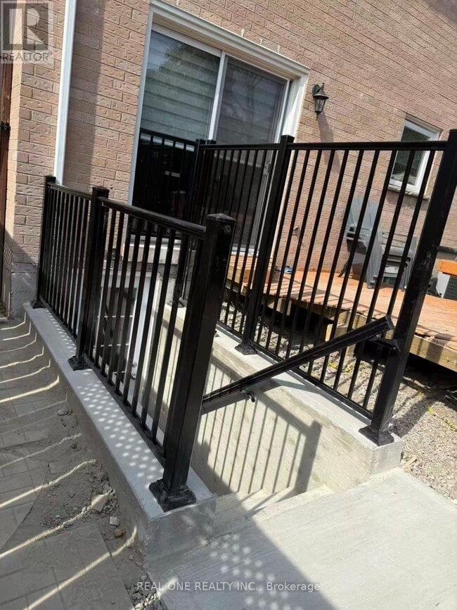 Photo du bâtiment - 826 Winterton Way