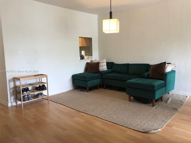 Building Photo - 4141 Nautilus Dr