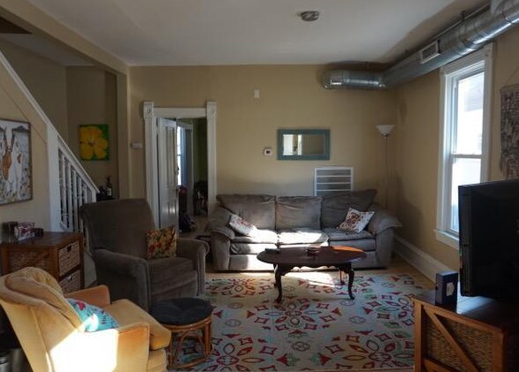 Sala de estar - 2102 25th Ave S