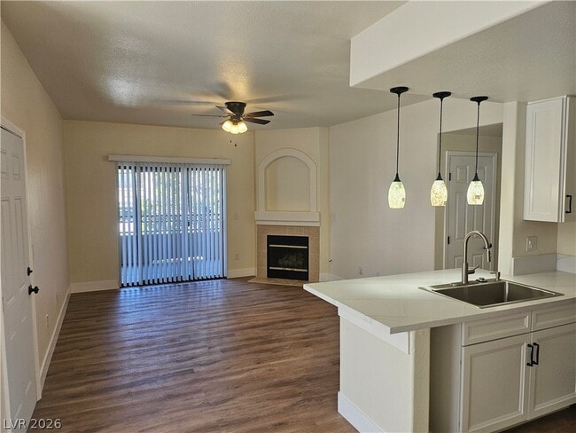 Building Photo - 8250 N Grand Canyon Dr