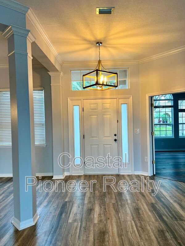 Building Photo - 18111 Sugar Brooke Dr