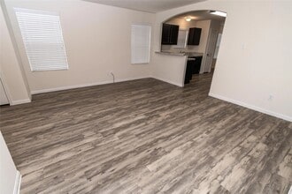 Building Photo - 2519 Montecito Ln